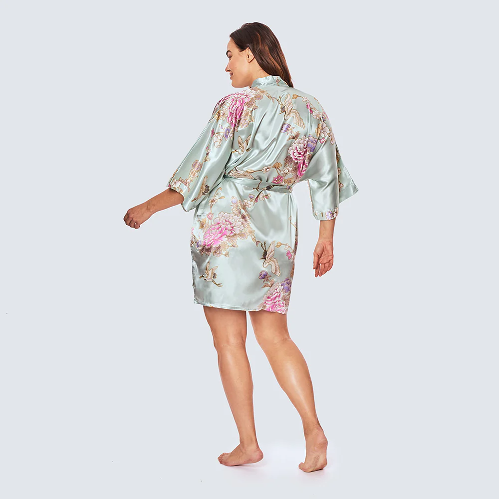Chrysanthemum & Crane Short Kimono Robe (Plus Size)