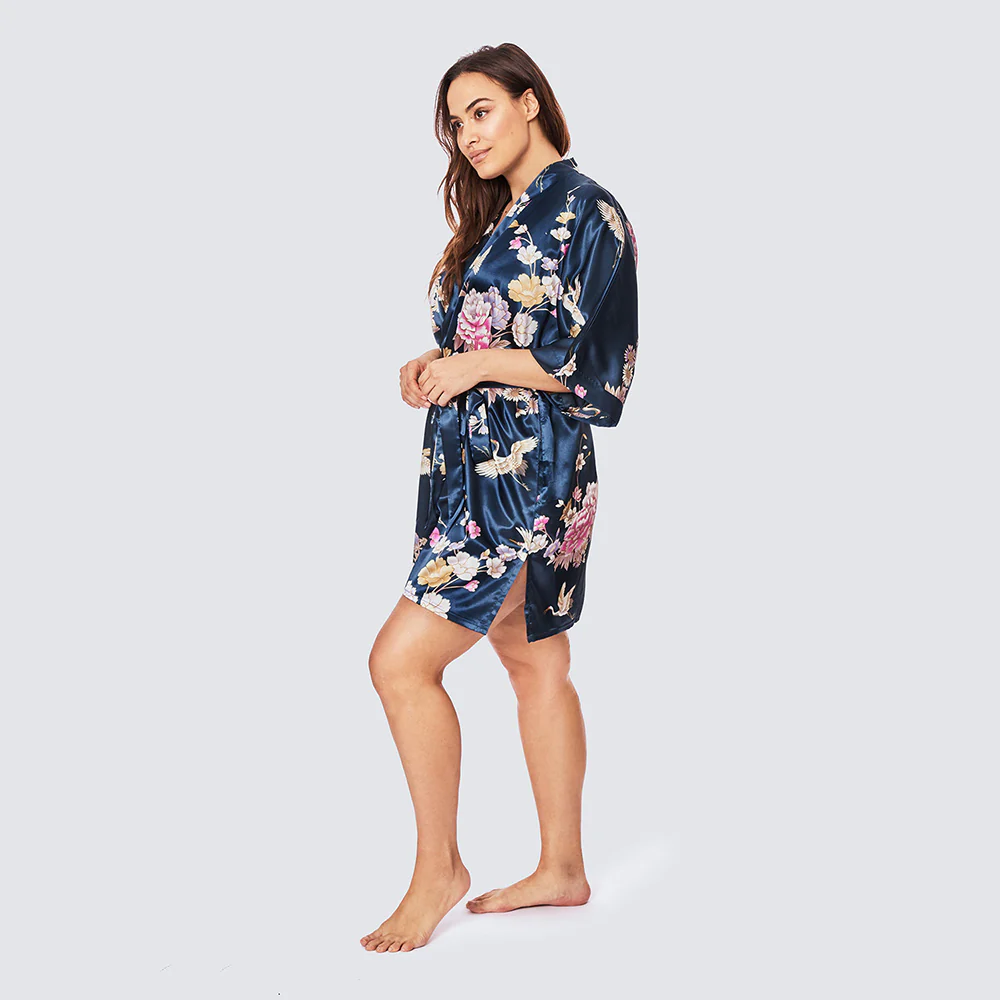 Chrysanthemum & Crane Short Kimono Robe (Plus Size)