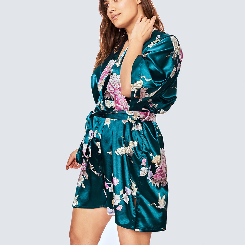 Chrysanthemum & Crane Short Kimono Robe (Plus Size)