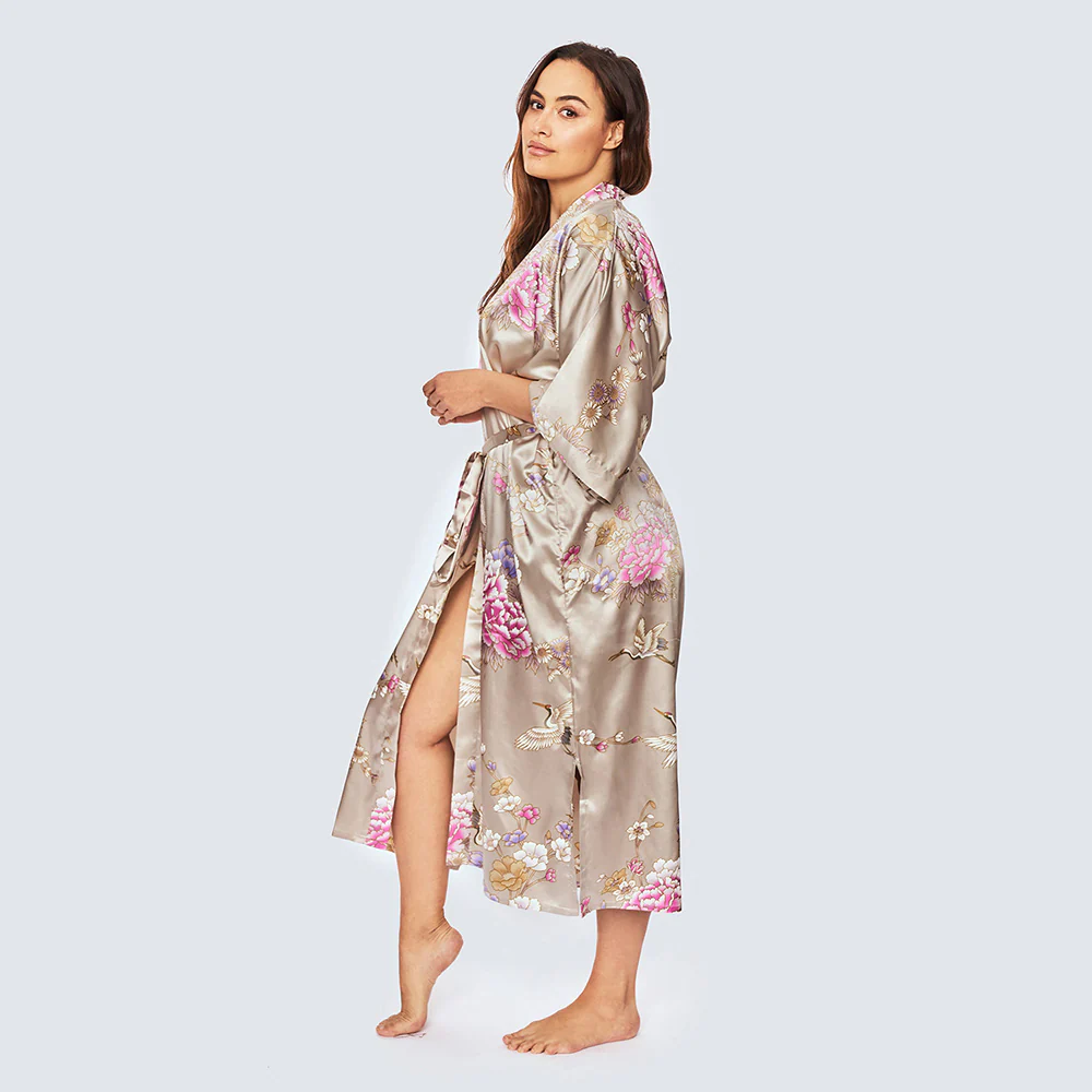 Chrysanthemum & Crane Long Kimono Robe (Plus Size) 30 Chrysanthemum & Crane Long Kimono Robe (Plus Size)