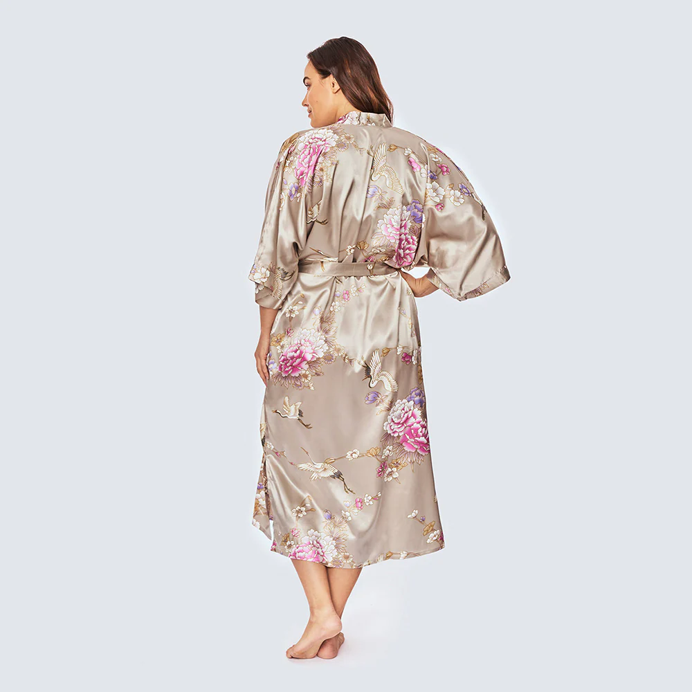 Chrysanthemum & Crane Long Kimono Robe (Plus Size) 31 Chrysanthemum & Crane Long Kimono Robe (Plus Size)