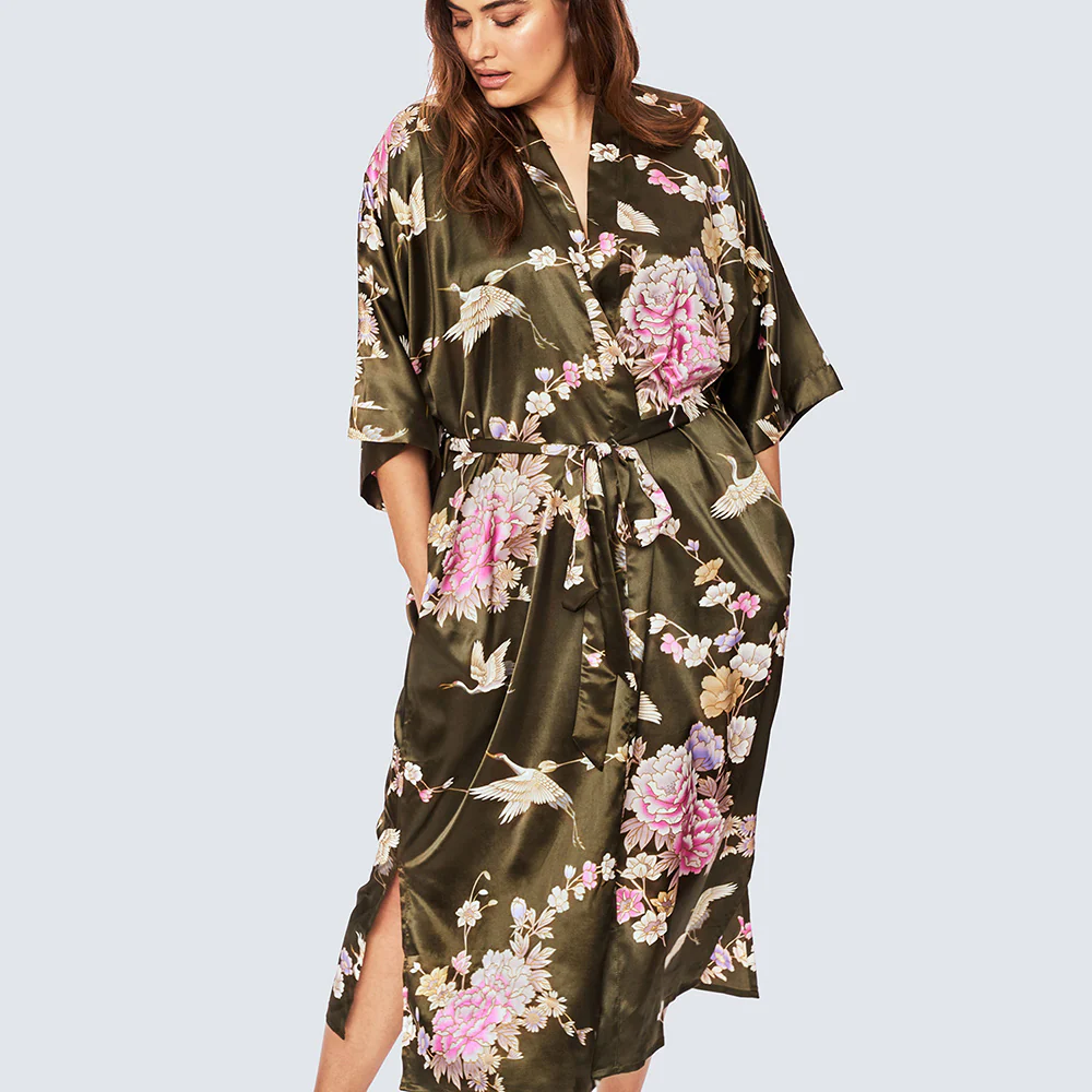 Chrysanthemum & Crane Long Kimono Robe (Plus Size) 8 Chrysanthemum & Crane Long Kimono Robe (Plus Size)