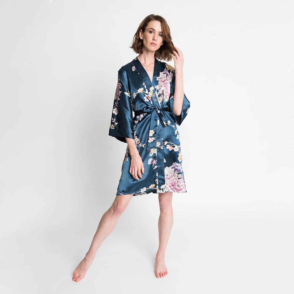 Chrysanthemum & Crane Short Kimono Robe