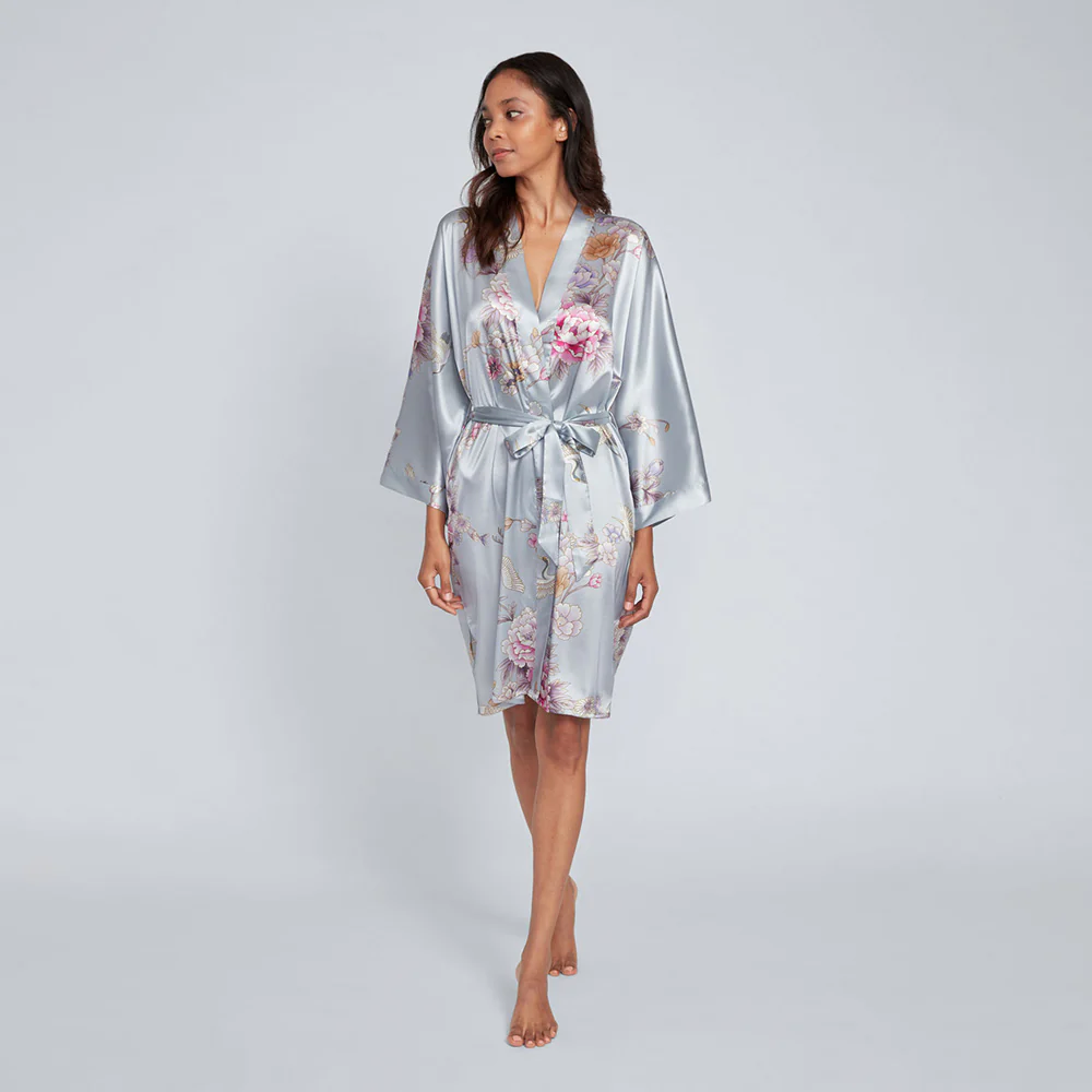 Chrysanthemum & Crane Short Kimono Robe 10 Chrysanthemum & Crane Short Kimono Robe