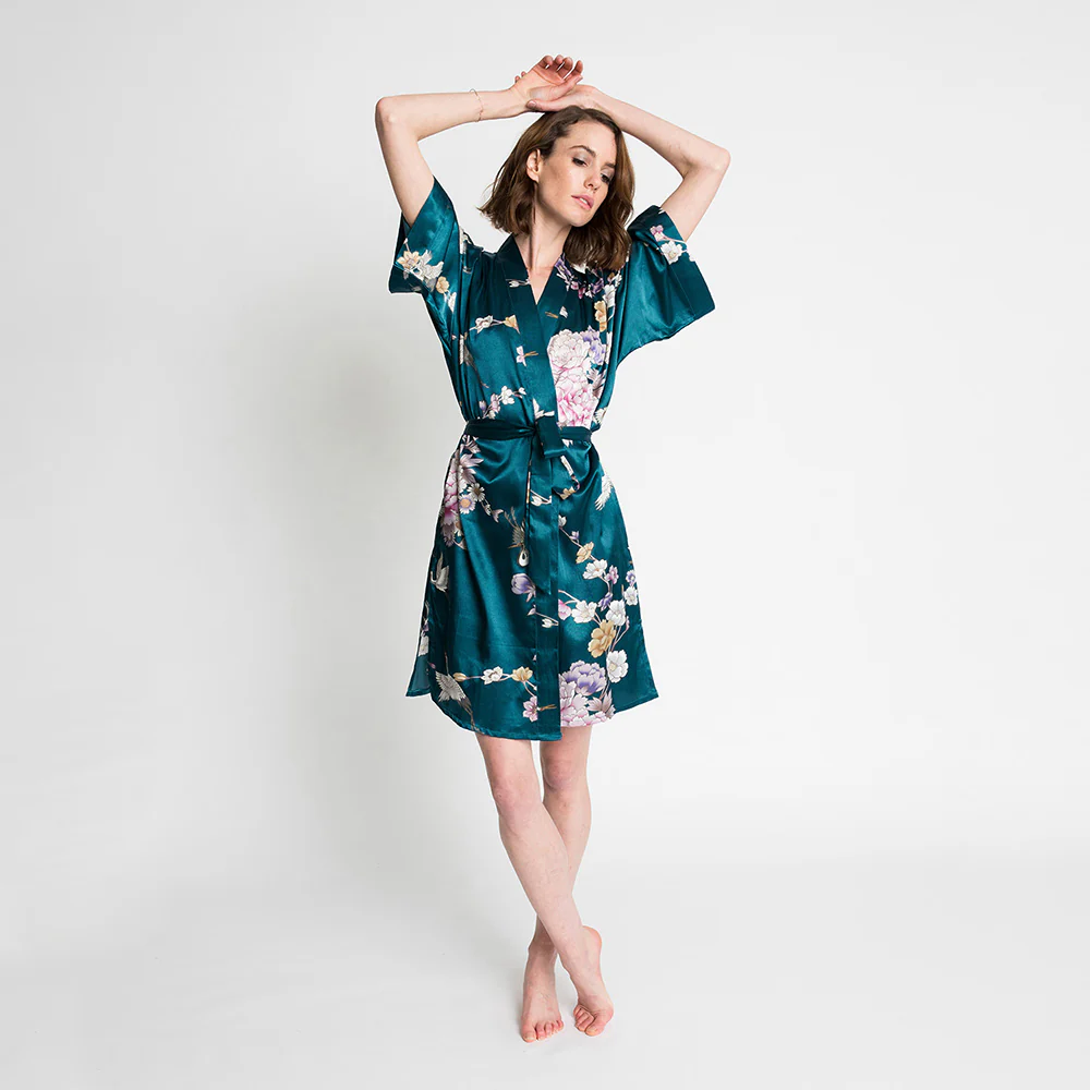 Chrysanthemum & Crane Short Kimono Robe 22 Chrysanthemum & Crane Short Kimono Robe