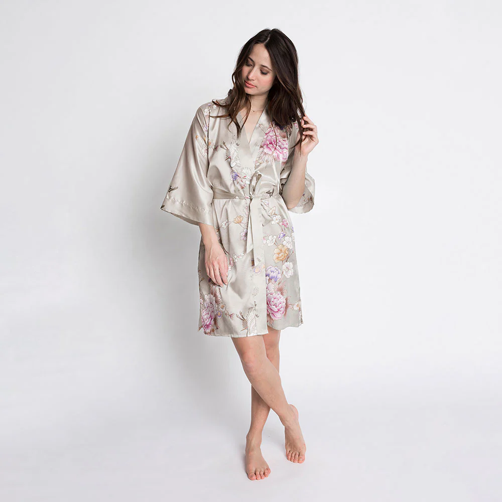 Chrysanthemum & Crane Short Kimono Robe 38 Chrysanthemum & Crane Short Kimono Robe