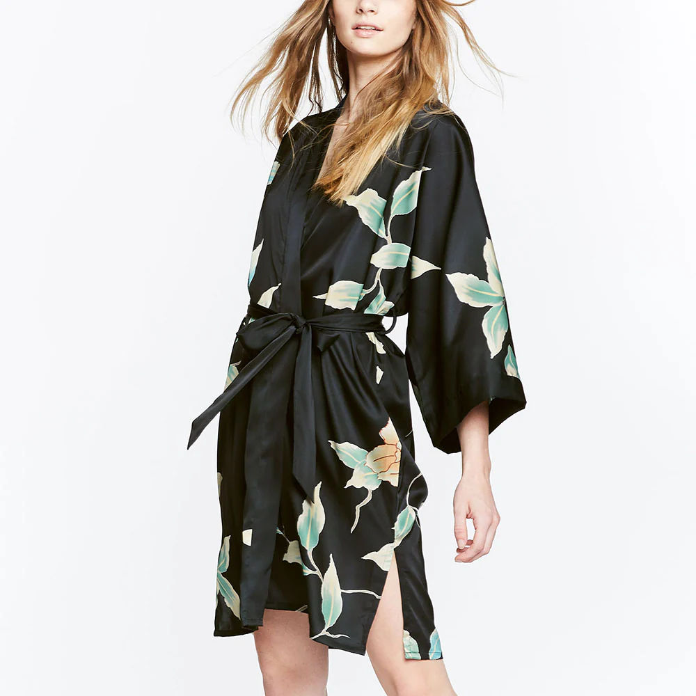 Aimi Short Kimono Robe