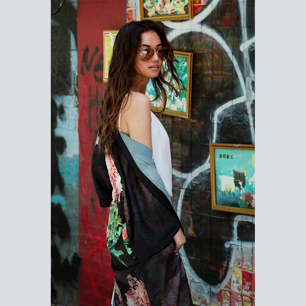 Coral Chrysanthemum Short Kimono Robe